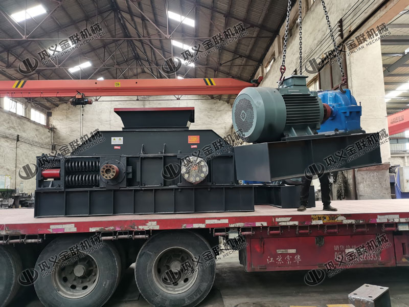 時(shí)產(chǎn)30噸對輥破碎機(jī)有哪些結(jié)構(gòu)，有哪些型號(hào)？