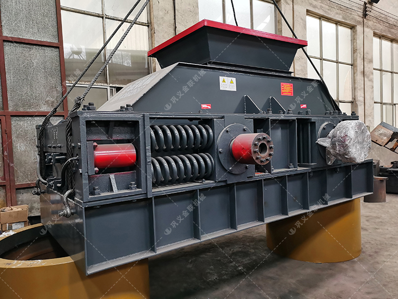 2PG1007型半自動對輥破碎機設備發貨圖片