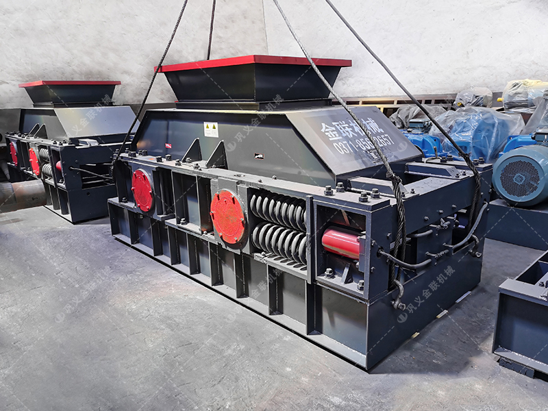 2PG1200x800彈簧式對輥破碎制砂機(jī)發(fā)貨圖片