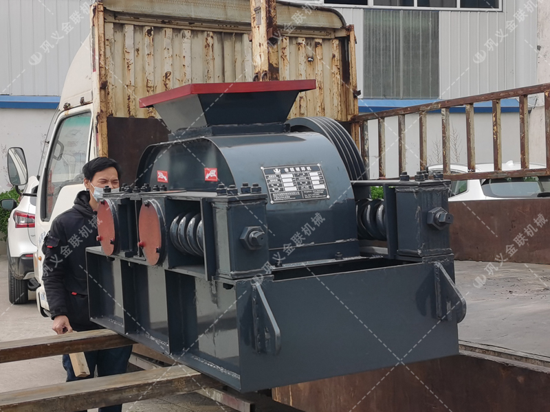 2PGC400X400雙齒輥破碎機發(fā)貨圖片_發(fā)往廣西百色_破碎錳礦
