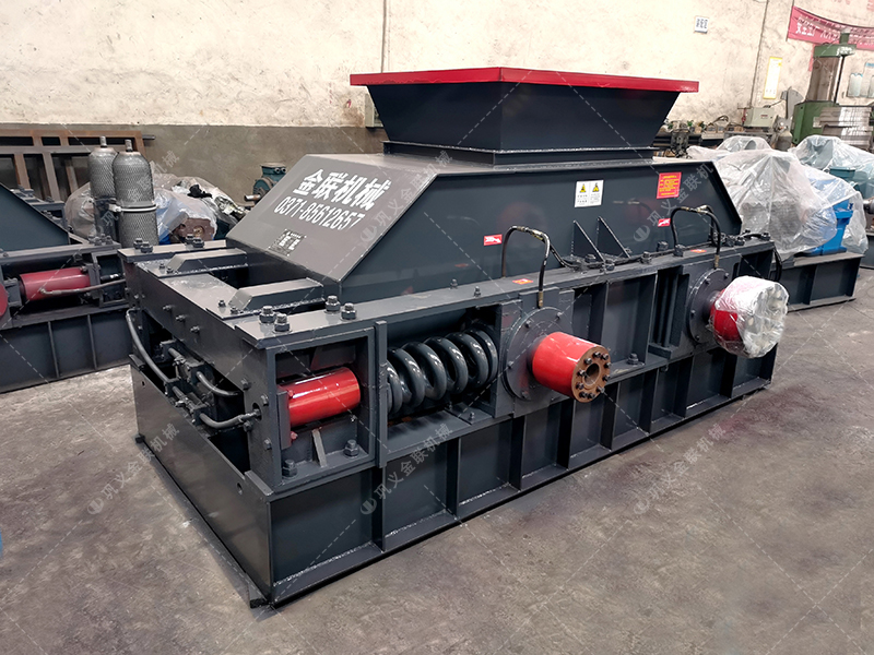 2PG800X600中型對輥破碎機發(fā)貨圖片_發(fā)往四川瀘州_破碎瓜子石