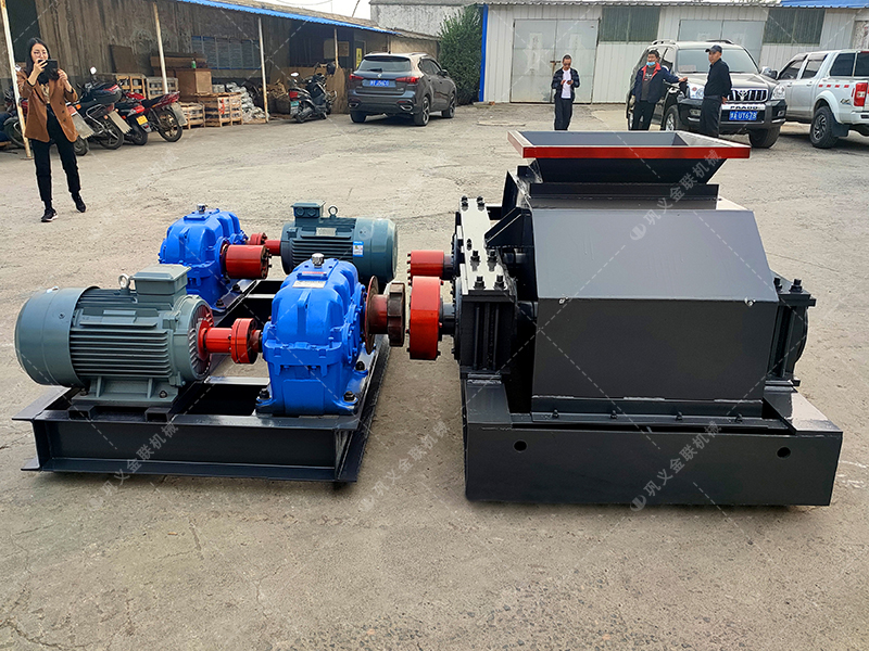 2PG800x600對輥破碎機(jī)發(fā)貨圖片_發(fā)往貴州貴陽_破碎鵝卵石