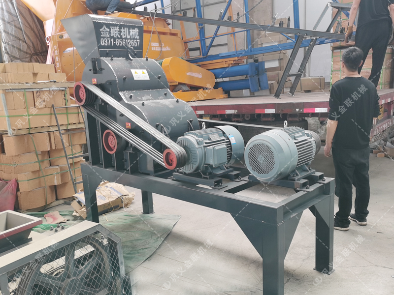 小型雙級粉碎機生產(chǎn)線發(fā)貨圖片_發(fā)往山東煙臺_粉碎青石