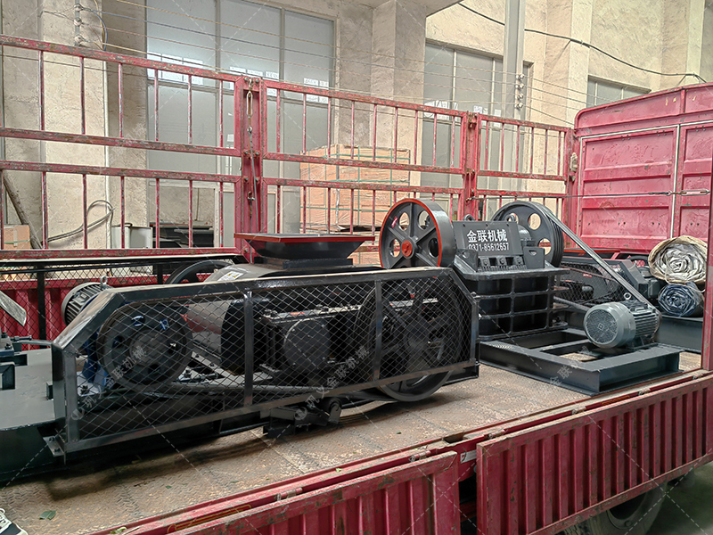 建筑垃圾回收難？雙齒輥破碎機(jī)為何能輕松“消化”不規(guī)則物料？